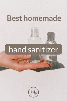 Mix up a bottle of natural DIY hand sanitizer gel with this quick, easy recipe. You can even use it as a spray if you put it in a spray bottle! Add aloe vera gel and optional essential oils. It's safe for kids to use on their hands. This homemade hand sanitizer is great for disinfecting. DIY #naturalhealth #healthy Skin Care Recipes, Beauty Recipe