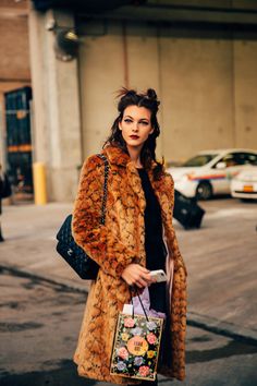 Vittoria Cerreti, Vogue Street Style, Winter Witch, Vittoria Ceretti, New York Street Style, Nyfw Street Style, Winter Boho, Urban Street Style, Teen Vogue