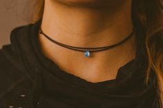 This is a double layered cord necklace with an iridescent blue teardrop on our premium dark brown cord. Finished with a silver plated lobster claw closure and four fixed length options. ✺ SIZE GUIDE ✺ ⌁ This choker is designed to comfortably adjust to a minimum of 13 inches to a maximum of 16 inches. If you need a larger size please message me! ⌁ How to measure your neck size: If you don't have a seamstress tape measure, take a piece of yarn or string and wrap it around your neck to a comfortabl Cord Choker, Teardrop Jewelry, Boho Choker, Iridescent Blue, Hippie Necklace, Boho Leather, Teardrop Necklace, Jewelry Outfit, Necklaces For Women