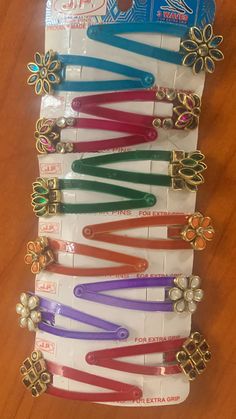 Stunning colour kundan hair clips to style up your hair do. #everydayessential #hairclipstyles #kundan Kundan Hair Clips, Hair Clips Design, Bangel Design, Saree Pins, Jewel Making, Embroidered Jewellery, Silk Thread Necklace, Bow Drawing