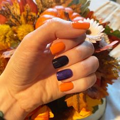 Halloween Nails One Color, Halloween Nail Polish Colors, October Solid Color Nails, Halloween Color Nails Simple, Simple Halloween Nails Solid Color, Halloween Nails Multicolor, Halloween Nails Plain Colors, Diy Halloween Dip Nails, October Nail Ideas Halloween