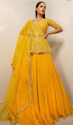 Yellow Haldi Dress Design, Simple Lehenga For Haldi Ceremony, Haldi Dressing Ideas, Haldi Ka Dress, Yellow Sarara Dress, Yellow Outfit Ideas For Haldi, Haldi Ceremony Outfit For Women, Haldi Outfits For Sister Simple, Haldi Ceremony Outfit For Girls