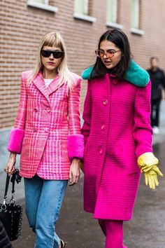 Pink Winter Coat, Mode Rose, Lady Like, Pink Winter, Bright Fashion, La Fashion Week, Power Dressing, Fashion Weeks, Pink Jacket