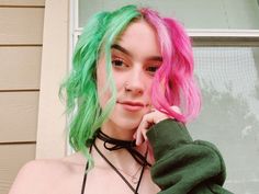 Split Dye Pink, Hair Dye Pink, Pastel Green Hair, Split Dye Hair, Watermelon Hair, Diy Hair Dye, Short Dyed Hair, Yellow Hair Color