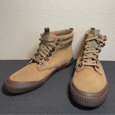 New L.L. Bean Men’s Eco Woods Hiking Boots Brown/Tan Leather Size 9.5 Currently On Sale On The L.L. Bean Website For $90! These Have Never Been Worn! Barefoot Boots, Boots Brown, L L Bean, Brown Boots, Tan Brown, Tan Leather, Hiking Boots, Men's Shoes, Shoe Boots