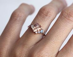 Morganite Ring, Gold Cluster Ring Ring Goals, Peach Sapphire Rings, Morganite Ring Set, Morganite Wedding Rings, Modern Engagement Ring, Rose Gold Morganite Ring, Watermelon Tourmaline Ring, Ring Baguette, Ring Cluster