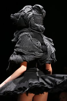 Comme des Gar�ons, Autumn/Winter 2014,  Ready-to-Wear Kei Ninomiya, Reference Pics, Happy Fashion, Fall 2014, Japanese Fashion, Italian Fashion, All Black Sneakers, Paris Fashion Week