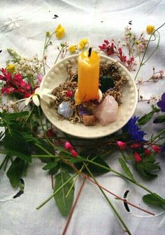 Spring Altar, Witchy Business, Altar Ideas, Adventure Ideas, Pagan Altar