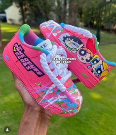 Cartoon Jordans, Custom Jordan Shoes, Kida Disney, Cute Casual Shoes, Casual Shoes Women Sneakers, Bedazzled Shoes, Nike Shoes Women Fashion, Custom Sneakers Diy, Pretty Sneakers