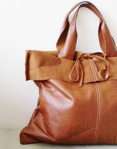 Xxx Simple Leather Bag, Bag Obsession, Simple Leather, Handbag Heaven, Brown Leather Bag, Handmade Bag, Boot Bag, Leather Bags