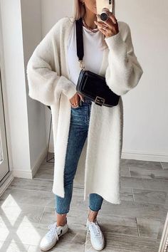 Mode Casual, Looks Street Style, Cardigan Outfits, White Cardigan, Mode Inspo, Outfit Inspo Fall, Casual Fall Outfits, Mode Inspiration, Winter Fashion Outfits