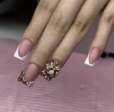 Short Nails Bling, Baddie Short Nails, Iphone Texts, Quinceanera Nails, French Tip Acrylic Nails, Simple Acrylic Nails, Classy Acrylic Nails