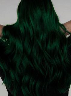 Forest Green Hair Dye, Forest Green Hair, Dark Hair Dye, Emerald Green Hair, Mint Green Hair, Emerald Hair, Lisa Hair, Dark Green Hair, Green Hair Dye