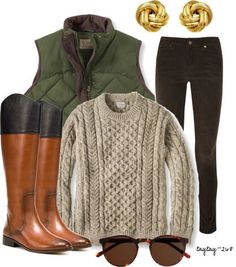 Design your own photo charms compatible with your pandora bracelets. Southern Charm Blog... Weekend style with this Fall's MUST HAVE'S: Riding boots, dark skinny denim, Hunter Green puffer vest, Classic sunglasses and gold accessories. Oatmeal Sweater, Winter Outfits Warm, Mode Inspo, Looks Style, Fall Winter Outfits, Look Chic, Preppy Style, Look Fashion