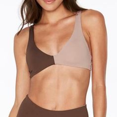 Nwt - L*Space Ozzie Swimsuit Bikini Top In Chocolate - Size Small * Colorblock * Lined * Padded With Removable Pads Included * Back Hook Closure 80% Nylon, 20% Spandex Hand Wash Cold Two-tone Color Block Fitted Swimwear, Two-tone Color Block Swimwear For Poolside, Two-tone Beachwear Swimwear For Poolside, Two-tone Color Block Swimwear For Beach, Two-tone Fitted Swimwear For Beach Season, Fitted Two-tone Swimwear For Beach Season, Two-tone Fitted Swimwear For Beach, Two-tone Contrast Color Swimwear For The Beach, Fitted Two-tone Swimwear For The Beach