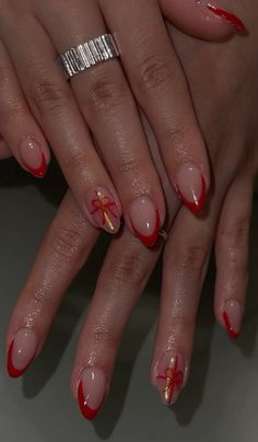 holiday nail inspo red christmas nails (mine) Christmas Acrylics French Tip, Short Red Winter Nails, Xmas Nail Inspo Simple, Basic Nails Christmas, Red Oval Christmas Nails, Christmas Nails Inspo Short, Cute Christmas Nails Almond Shape, Simple Aesthetic Christmas Nails, Festive Red Nails