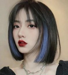 Blue Streak Hair, Blue Hair Streaks, Pink Hair Dye, Dark Blue Hair, Short Hair Tomboy, Hair Color Streaks, Asian Short Hair