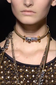 Lanvin S/S 2007 Lanvin Jewelry, Mother Outfit, Runway Jewelry, Runway Details, Ootd Ideas, Famous Designers, Jewelry Images, Professional Women, Womens Basic