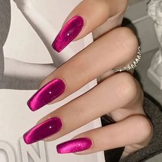 25 Drop Dead Gorgeous Cat Eye Nails to Inspire You! - The Catalog by Celine Pink Chrome Nails, Velvet Nails, Chrome Nails Designs, Cat Eye Gel Polish, Hot Pink Nails, Gel Set, Colorful Nails, Her Nails, Nail Polish Set