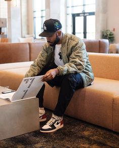 Go Sign, Mens Inspo, Jordan Outfit, Stylish Men Casual, Jordan Outfits, Street Fashion Men Streetwear, Guys Clothing Styles, Fall Outfits Men, Mens Fashion Streetwear