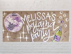 there is a sign on the wall that says mellisa's picnic party