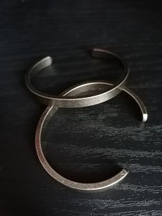 Stainless steel bracelets. Suitable for both him and her, for both antique and modern style. DIMENSIONS Length width 5.6 cm (inside) suitable for wrists up to 18 cm Unisex Bracelets, Stainless Steel Bracelet, Favorite Jewelry, Cuff Bracelets, Modern Style, Jewelry Bracelets, Handmade Items, Bathing Beauties, Cuff