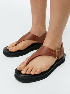 Chunky Leather Sandals - Brown - ARKET WW Chunky Leather Sandals, Trending Sandals, Flatform Sandals, Brown Leather Sandals, Brown Sandals, Personal Marketing, Metal Buckles, Who What Wear, Tanning