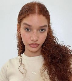 Black Redhead, Ginger Hair Girl, Roxanne Weasley, Freckles Girl, Natural Black Women, Black Men Hairstyles, Curly Hair Routine, Hair Girl