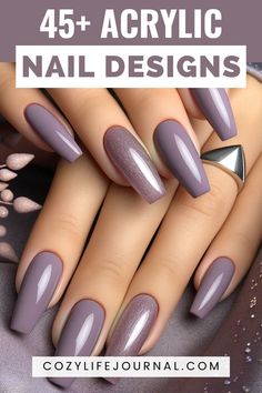 Elegant acrylic nail designs ranging in shades of purple with one glittered nail, showcasing a stylish manicure inspiration. Dark Mauve Nails Acrylic, Grey Purple Nails Design, Mauve Pink Fall Nails, Trendy Nails One Color, Gray Mauve Nails, Fall Colors 2024 Nails, Fall And Winter Nails Acrylic, Lavender Gray Nails, Elegant Touch Nails Square