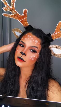 Reindeer Eye Makeup, Reindeer Makeup Look, Sven Reindeer Makeup, Raindeer Easy Makeup, Christmas Simple Makeup, Christmas Makeup Art, Christmas Fantasy Makeup, Holiday Makeup Looks Christmas, Makeup Looks Christmas