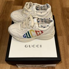 Brand New In Box Authentic Gucci Children’s Logo Sneakers. Size 24. Comes With Stuffing And Dust Bag. Pet Free Smoke Free Home. Toddler Size. White Gucci Sneakers With Logo Detail, White Gucci Sneakers With Logo, Kids Loafers, Velcro Sneakers, Bit Loafers, Shoes Gucci, Gucci Sneakers, Gucci Kids, Glitter Sneakers