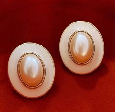 Beautiful and elegant large faux pearl clip on earrings l Stunning, luxurious and delicate retro vintage items. Rare and hard to find. This pair large pearl earrings is so unique and delicate, definitely going to highlight your look✨ With great collection value 💎 Add to your vintage earrings collection today! In great condition as shown in pictures 💃 Luxury Elegant Pearl Clip-on Earrings, Luxury Vintage Oval Clip-on Earrings, Vintage Pearl Clip-on Earrings For Formal Occasions, Vintage Clip-on Pearl Earrings For Gift, Luxury Vintage Clip-on Pearl Earrings, Vintage Yellow Gold Clip-on Pearl Earrings, Large Pearl Earrings, Vintage Pearl, Vintage Pearls