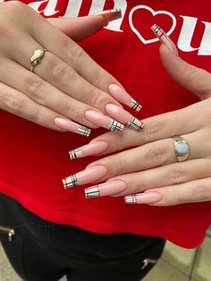 Burberry Nails, Diy Acrylic Nails, Plaid Nails, Girls Nails, Square Acrylic Nails, Fire Nails, Bling Nails, Funky Nails, Pinterest Pin