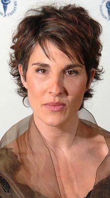 Tv Craft, Tamsin Greig, Pepper Hair, Going Grey, Salt And Pepper Hair, Short Choppy Hair, Short Layered Haircuts, On The Phone