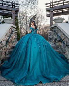 Quinceanera Dresses Turquoise, Teal Quince Dress, Turquoise Ball Gown, Teal Quinceanera Dresses, Sweet 16 Dresses Long, Green Quince Dress, Turquoise Quinceanera Dresses, Quince Photos, Princess Quinceanera Dresses