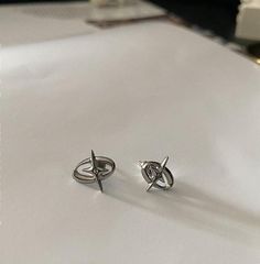 Type: Accessories
Material: Titanium steel Cheap Silver Cartilage Earrings For Men, Affordable Silver Cartilage Earrings For Men, Luxury Silver Earrings For Men, Masculin Earrings, Trendy Earrings For Men, Men’s Earrings, Streetwear Earrings, Guys Ear Piercings, Earrings Men