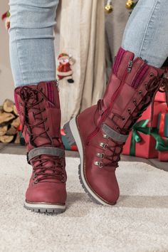 Red Steampunk Boots, Fly Outfit, Boot Straps, Fancy Shoes, Favorite Boots, Fashion Wishlist, Black Rib, Boots For Sale, Winter Boots