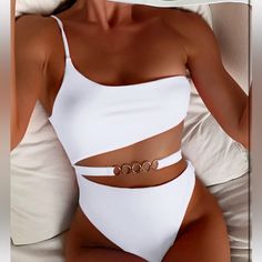 White One Piece Never Worn No Tags Or Stickers On It Strappy Bathing Suit, Bra Materials, Resort Chic, White Bathing Suit, White One Piece, Cut Out One Piece, Monokini Swimsuits, Costume Intero, Women Halter