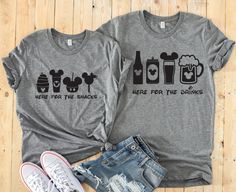 Here For The Snacks And Here For The Drinks - Funny Disney Couples Shirt - Matching Disney Shirts Wine Pregnancy Announcement, Disney Couples Shirts, Disney Çiftleri, Couples Disney, Disney Family Vacation Shirts, Disney Couple Shirts, Couples Shirts, Matching Disney Shirts, Disney Trip Shirts