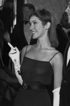 Star Wars Archive — Carrie Fisher at the Star Wars premiere, 1977. Star Wars Premiere, Retro Star Wars, Star Wars Cast, Han And Leia, Star Wars Princess Leia