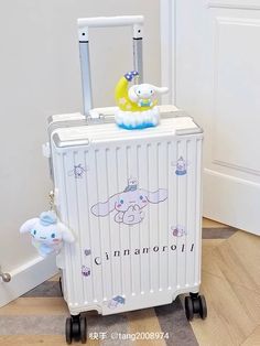 Cinnamonroll Sanrio Bedroom, Cinnamoroll Suitcase, Mini Refrigerator Bedroom, Sanrio Luggage, Kawaii Suitcase, Script Dr, Penyimpanan Makeup