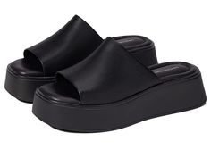 Vagabond Shoemakers Courtney Flatform Slide Sandal - Women's Sandals : Black/Black : Elevate your look with the Vagabond Shoemakers Courtney Flatform Slide Sandal. With a signature flared platform, and lightweight design, these slides will be a new favorite summer addition. Vagabond recommends sizing up if you are in between sizes. Wide leather band across the upper. 100% Tencel lining is soft for an easy wear. Leather insole provides comfort for continued wear. Open, square toe with flatform he Shoes Design Ideas, Sandals Design, Shoes Design, Sandals Outfit, Sandal Platform, Cute Heels, Chunky Sandals, Girly Shoes