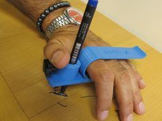 Pinza de mano / hand held clip by ceapat - Thingiverse Hand Therapy Exercises, Fountain Pens Calligraphy, Borders Free, Light Post