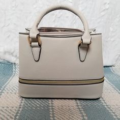 Brand: La Terre. Condition: Nwt. Size: Small. White Satchel With Zipper Closure For On-the-go, Cream Satchel With Zipper For Daily Use, Cream Satchel With Zipper Closure For Daily Use, Cream Shoulder Bag With Zipper For On-the-go, Cream Double Handle Bag With Zipper, Cream Double Handle Bag With Zipper Closure, Trendy Cream Satchel, Cream Shopping Bag With Zipper Closure, Cream Satchel With Detachable Strap For Shopping