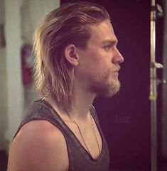 Jax Teller Haircut, Long Hair Drawing, Beard Hairstyle, Medium Length Hair Men, Hair Drawing, Jax Teller, Men Haircut Styles, Corte De Cabelo Masculino, Charlie Hunnam