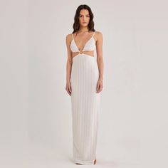 Rumer Samara Tri Maxi Dress In White - Waist Flat: 26 - Stretchable Material - Nwt Pre-Production Item Missing Care Tag 95% Polyester, 5% Spandex. Hand Wash. Fully Lined. Hidden Back Zipper Closure With Adjustable Shoulder Straps And Back Tie. Side And Back Cut-Outs With Stamped Gold-Tone O-Ring At Bust. Textured Mesh Fabric With Back Vent. Rumer Is Proudly Australian Designed And Made. Please Read All Details In The Description Before Purchasing. All Items Are Final Sale, No Exchange Or Returns White Sundress, White Cotton Dress, Bridesmaid Dress Sizes, Gal Meets Glam, Pre Production, Silk Maxi Dress, Purple Sweater, Care Tag, Samara