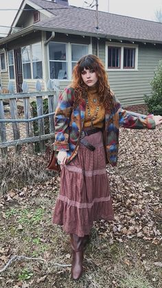 Daze Core, Hippie Outfits Winter, Grandmacore Outfit, Boho Aesthetic Outfit, Boho Hippie Outfits, Outfits Date, Boho Winter Outfits, Night Concert, Cottagecore Dark Academia