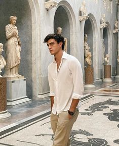 Old Money Aesthetic Boys, Old Money Outfits Men, Xavier Serrano, Money Clothing, Money Clothes, Old Money Outfits, Herren Style, Aesthetic Outfits Men