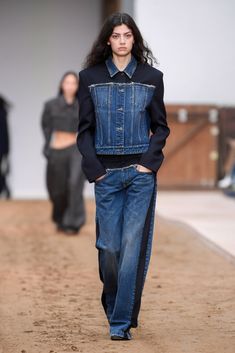 Fall/Winter 2023-2024 Denim at Paris Fashion Week – Sourcing Journal Androgynous Outfits, Fashion Week Trends, Fashionable Dresses, Winter 23, Moda Paris, Twill Jacket, Androgynous Fashion, Pierre Cardin