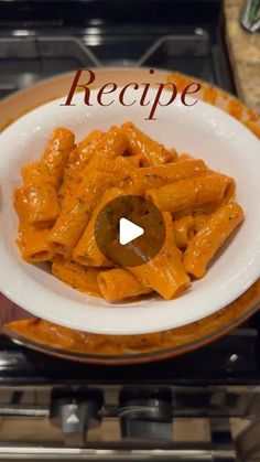 Chef Natalie 👩🏻‍🍳 on Instagram: "Spicy vodka pasta… without vodka 

#spicyvodkapastawithoutvodka #spicypasta #vodkapasta #pastarecipe #easypasta #easydinneridea #dinnerrecipeideas #chefnatalie" Vodka Gnocchi, Spicy Vodka Pasta, Penne Vodka, Spicy Pasta, Vodka Pasta, Pasta Pasta, Pasta Noodles, Easy Pasta